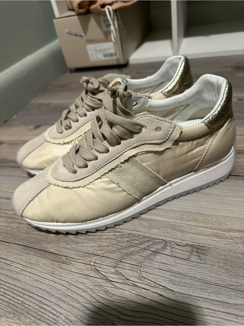 Dolce Vita Sneakers
